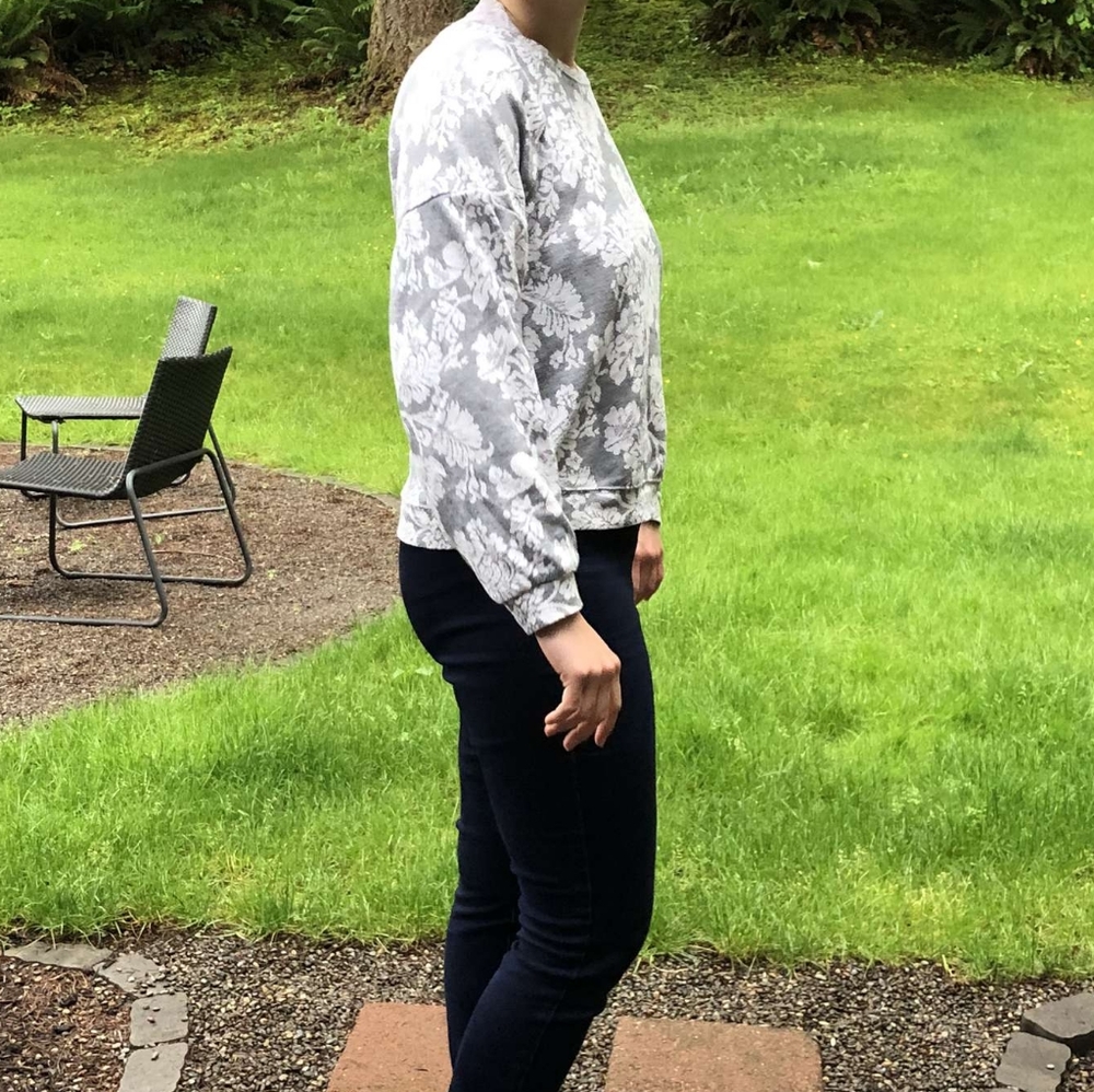 Floral grey and white sweater/long sleeve top
